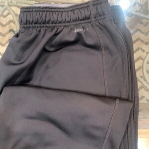Nike men’s sweatpants  xl therma fit